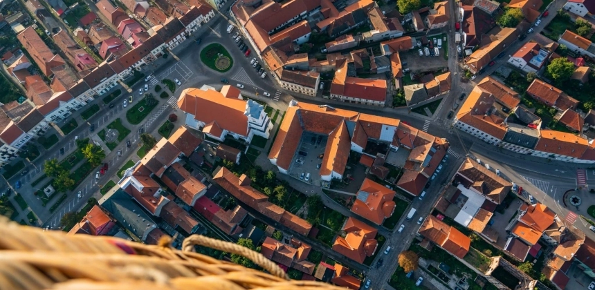HŐLÉGBALLONNAL HÁROMSZÉK FÖLÖTT – CSALÁDI/ BARÁTI KALAND